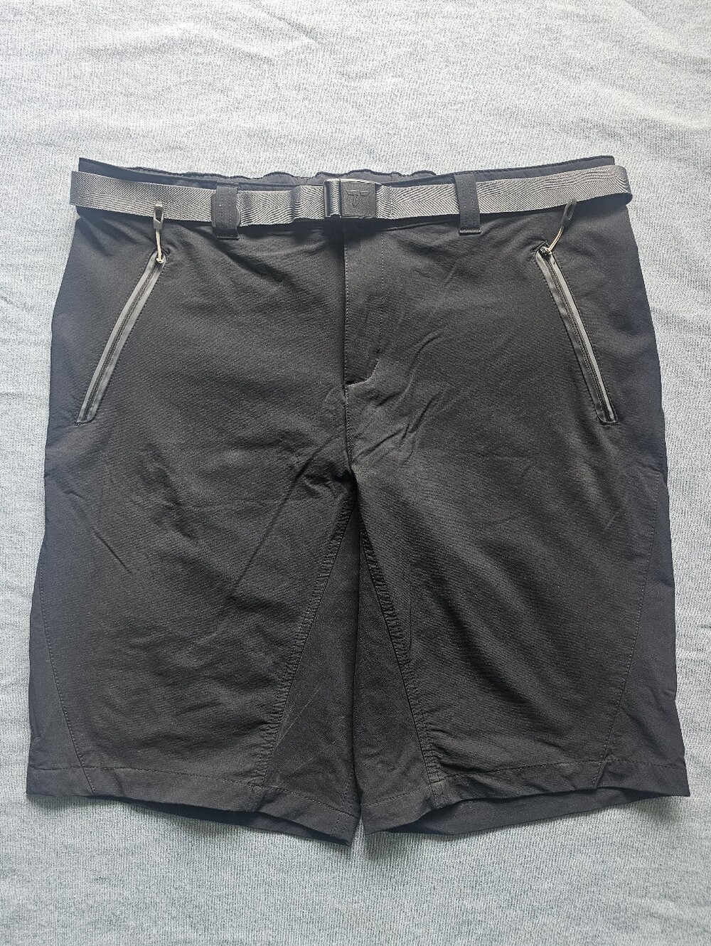 Columbia Titanium Omni-Shield Hiking Shorts Womens 12 Black Belted